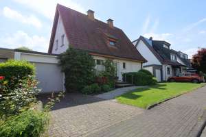 Charmantes Einfamilienhaus in zentraler Lage von Paderborn mit großem Grundstück – Die vollständige Adresse der Immobilie erhältst du vom Anbieter., 33102 Kernstadt, Paderborn – Vorschaubild 2