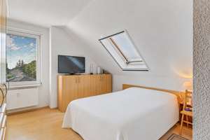 Gepflegte, frei werdende 3-Zimmer-Dachgeschosswohnung mit Privatgarten & Carport in Berlin-Karow – Florastr. 6, 13125 Karow, Berlin – Vorschaubild 8