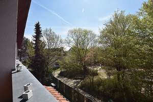 Charmante möblierte DG-Wohnung mit Internet und TG-Stellplatz in Stuttgart Birkach – Die vollständige Adresse der Immobilie erhältst du vom Anbieter., 70599 Birkach-Süd, Stuttgart – Vorschaubild 23