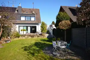 Ein wahrer Traum mit Dachstudio. Ihr neues Zuhause in Duisburg-Homberg! - In den Haesen. – Duisburg – Vorschaubild 2