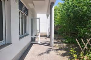 **Großzügige Fläche mit Garten, Ankleideraum, Speisekammer und Wohlfühlbad in idyllischer Wohnlage** – Buchfinkenweg 2-4, 4159 Wahren, Leipzig – Vorschaubild 5