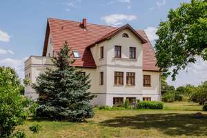 Attraktives Renditepotenzial! Voll vermietetes Mehrfamilienhaus mit opt. Zusatzgrundstück in Wriezen – Die vollständige Adresse der Immobilie erhältst du vom Anbieter., 16269 Wriezen – Vorschaubild 1