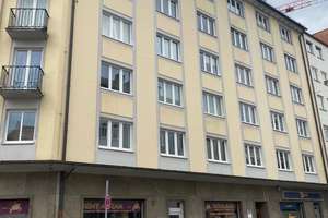 Hochwertiges ruhiges kleines App. mit Balkon in Neubau Hinterhaus