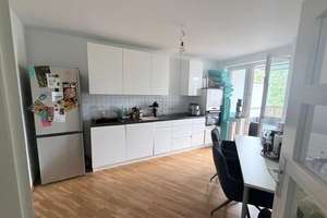 Stilvolle 2-Zimmer-Altbauwohnung mit Balkon in denkmalgeschütztem Haus in Düsseldorf-Derendorf – Yorckstraße 2a, 40476 Derendorf, Düsseldorf – Vorschaubild 3