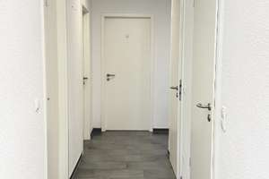 Familienfreundliche 4-Zi.-Wohnung mit 2 Bädern, Abstellraum, Balkon & TG-Stellplatz in Schönefeld – Die vollständige Adresse der Immobilie erhältst du vom Anbieter., 12529 Schönefeld – Vorschaubild 6