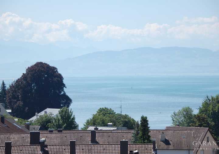 Helle 2 Zimmer-Wohnung mit Balkon im Herzen von Friedrichshafen