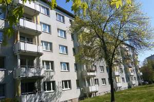 Schicke 3-RW mit Balkon und EBK – Kloßstraße 20, 4249 Großzschocher, Leipzig – Vorschaubild 1