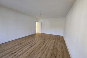 WG Neugründung möglich - Mehrere WG Zimmer in sanierter Wohnung in Deutz verfügbar