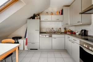 Schöne 3,5-Zimmer Galeriewohnung mit großem Balkon + FBH + EBK + Keller + Garage + Spitzboden – Die vollständige Adresse der Immobilie erhältst du vom Anbieter., 41065 Hardterbroich-Pesch, Mönchengladbach – Vorschaubild 3