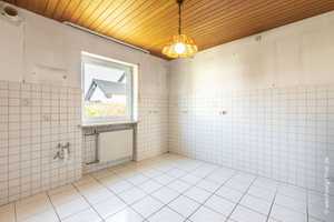 Doppelhaushälfte mit vielfältigen Gestaltungsmöglichkeiten in ruhiger und grüner Wohnlage – München – Vorschaubild 9