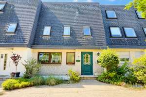 Einfamilienhaus mit Ausbaureserve und Garage in ruhiger Lage