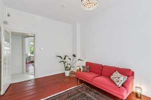 Sommer auf dem Balkon, 2-Zi. Altbauwohnung - von privat – Die vollständige Adresse der Immobilie erhältst du vom Anbieter., 12059 Neukölln (Ortsteil), Berlin – Vorschaubild 5