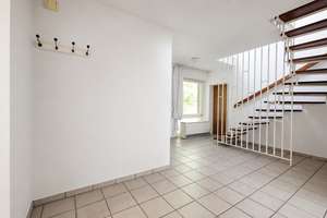 Ruhig gelegenes Einfamilienhaus mit Garten und viel Platz zum Ankommen in Krefeld-Traar! – Die vollständige Adresse der Immobilie erhältst du vom Anbieter., 47802 Traar, Krefeld – Vorschaubild 6