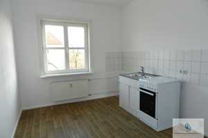 Kapitalanleger aufgepasst! Helle Zwei-Zimmer-Eigentumswohnung mit Balkon nahe Treptower Park! – Berlin – Vorschaubild 2