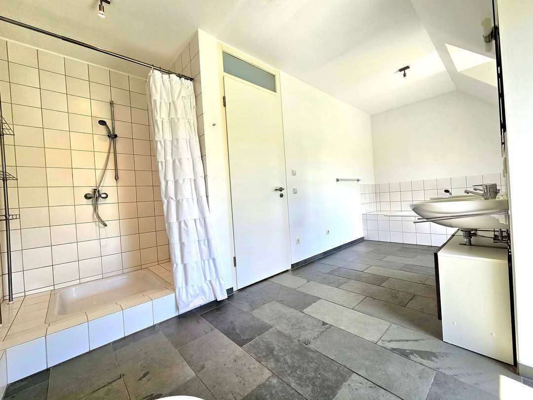 Immobilie in Trippstadt - Modernes Wohnerlebnis auf vier Ebenen – Stilvolles Reihenendhaus in Trippstadt - Bild 0