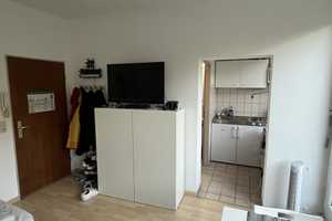 Möblierte 1-Zimmer Wohnung gegenüber vom KIT. Vermietung nur an Studenten  – Waldhornstraße 4, 76131 Karlsruhe – Vorschaubild 3