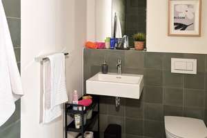 Möbliertes Neubau-Apartment mit sonniger Terrasse für Studenten/Azubis - direkt an der Uni Augsburg! – Haunstetter Straße 232, 86179 Haunstetten-Nord, Augsburg – Vorschaubild 8