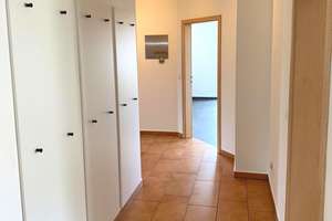 KILIAN IMMOBILIEN!  PERFEKTE 4 ZI. WOHNUNG AUS 2006 MIT 104 M² IM 1. OG EINES 3-PART.-H. IN HIP! EBK – Die vollständige Adresse der Immobilie erhältst du vom Anbieter., 91161 Hilpoltstein – Vorschaubild 29