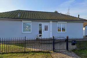 Sehr gepflegter Bungalow nur 14 km von der Hansestadt Greifswald entfernt !!! – Die vollständige Adresse der Immobilie erhältst du vom Anbieter., 17498 Dersekow – Vorschaubild 1