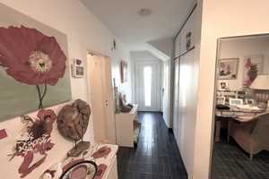 Muss man gesehen haben!
Ansprechendes Haus in begehrtem Umfeld, mit Tiefgaragenplatz und Potential! – Düren (Kreis) – Vorschaubild 6