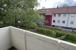Hier genießt man das Leben im grünen - 3 Zimmern mit EBK + Balkon – Lindenstraße 43, 38448 Vorsfelde, Wolfsburg – Vorschaubild 3