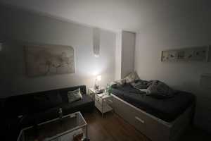 Geschmackvolle 1-Raum-Wohnung mit gehobener Innenausstattung mit Balkon und EBK in Berlin Tempelhof – Ringbahnstraße 33, 12099 Berlin – Vorschaubild 2