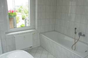 vermietet in ruhige Seitenstraße, gepflegtes und saniertes Haus aus der Gründerzeit – Ricarda-Huch-Str. 10, 9116 Altendorf, Chemnitz – Vorschaubild 5