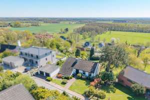 Traumhafter Ausblick: 
"Einfamilienhaus mit Einliegerwohnung und Doppelgarage in Hanglage" – Die vollständige Adresse der Immobilie erhältst du vom Anbieter., 21039 Escheburg – Vorschaubild 3