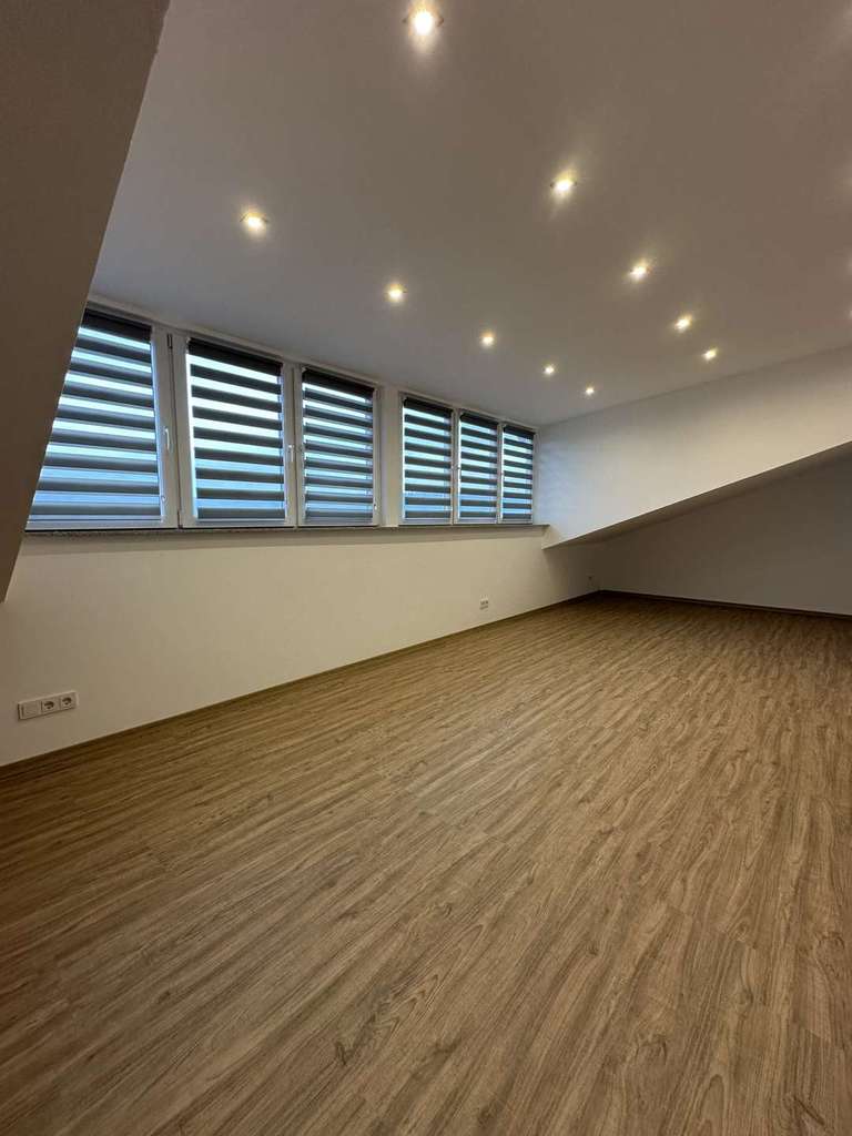 Immobilie in Elztal - Großzügiges Wohnen in modernem Ambiente - Bild 1