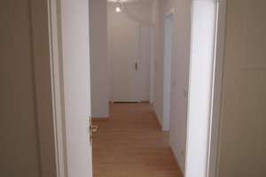 Schöne 4-Zimmer-Wohnung in Hamburg-Meiendorf zu verkaufen: grün, ruhig, gepflegt, familienfreundlich – Nydamer Ring 6, 22145 Rahlstedt, Hamburg – Vorschaubild 4