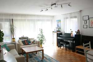 Viel Platz in Plieningen: Sonnige 4-Zimmer-Wohnung mit Terrasse – Die vollständige Adresse der Immobilie erhältst du vom Anbieter., 70599 Plieningen (Ortsteil), Stuttgart – Vorschaubild 2