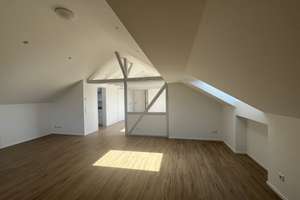 Charmante 2,5-Zimmer Dachgeschosswohnung in Stuttgart-Riedenberg – Die vollständige Adresse der Immobilie erhältst du vom Anbieter., 70619 Riedenberg, Stuttgart – Vorschaubild 13
