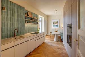 Möbliert: Wunderschön gestaltete Altbauwohnung im Herzen Haidhausens – Die vollständige Adresse der Immobilie erhältst du vom Anbieter., 81667 Haidhausen Nord, München – Vorschaubild 1
