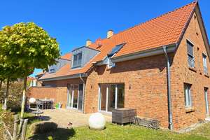 RESERVIERT! Wohnen wie im Einfamilienhaus - außergewöhnlicher Wohntraum in grüner Randlage Rethmars
