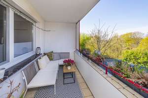 Panoramaaussicht inklusive: Modernisierte 3-Zimmer-Wohnung mit Loggia und Garage – Die vollständige Adresse der Immobilie erhältst du vom Anbieter., 51381 Bergisch Neukirchen, Leverkusen – Vorschaubild 7
