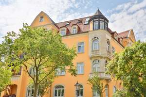 +++ Bezugsfrei! - Gehobene 4-Zimmer-Whg. im Gründerzeitjuwel mit Aufzug in Bestlage +++