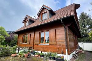 Ihr Traumhaus im Grünen – Massivholzhaus mit Kamin und großzügigem Garten – Die vollständige Adresse der Immobilie erhältst du vom Anbieter., 52393 Hürtgenwald – Vorschaubild 1