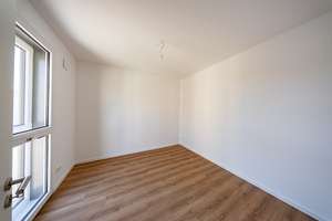 Neubauwohnung mit Fußbodenheizung im Erstbezug / WBS mit besonderen Wohnbedarf erforderlich – Moderlieschenstr. 28, 13599 Haselhorst, Berlin – Vorschaubild 2