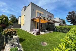 Wohlfühloase in Abstatt: Moderne Doppelhaushälfte mit viel Platz, Südbalkon und schönem Garten – Die vollständige Adresse der Immobilie erhältst du vom Anbieter., 74232 Abstatt – Vorschaubild 1