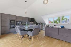 Neuwertige, energieeffiziente Dachgeschoss-Maisonette-Wohnung – Die vollständige Adresse der Immobilie erhältst du vom Anbieter., 51103 Höhenberg, Köln – Vorschaubild 4