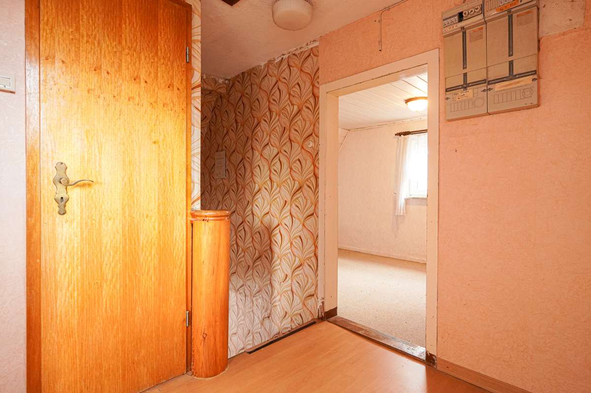 Immobilie in Nentershausen - +++ Geplagtes Einfamilienhaus für die kleine Familie +++ - Bild 2