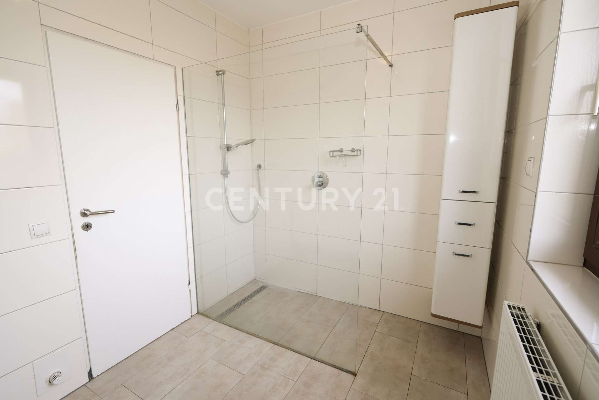 Immobilie in Bad Bentheim - Großes EFH mit drei Garagen auf großem Grundstück! - Bild 1