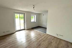 Charmante 2-Zimmer-Wohnung mit Terrasse und Stellplatz