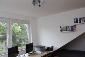 Moderne, gut geschnittene 3-Zimmer-Dachgeschosswohnung mit EBK und eigenem Parkplatz – 40589 Holthausen, Düsseldorf – Vorschaubild 16