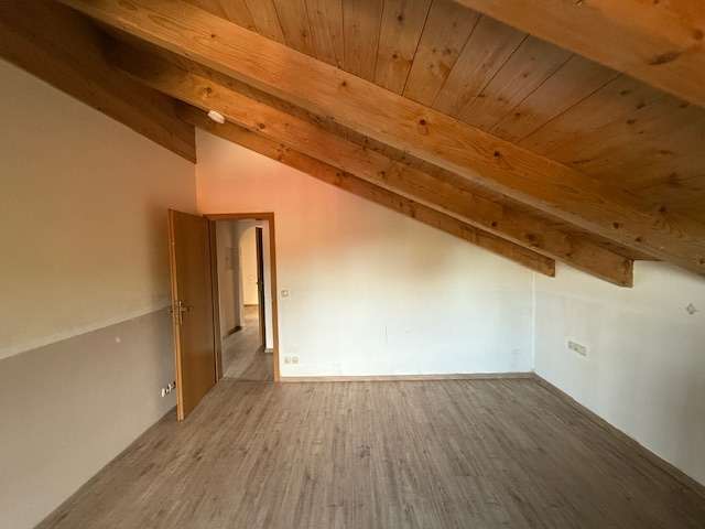 Immobilie in Anger - Großzügige und gemütliche Dachgeschosswohnung in ländlicher Wohnlage! - Bild 6