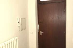 Preishammer! Schicke 2-Zimmer-Wohnung mit Loggia in der historischen Altstadt von Regensburg – Die vollständige Adresse der Immobilie erhältst du vom Anbieter., 93047 Innenstadt, Regensburg – Vorschaubild 2