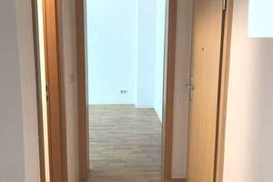 BRANDNEU RENOVIERT + provisionsfrei -kleine Eigentumswohnung im 3. OG in Laubegast – Salzburger Str. 32, 1279 Laubegast, Dresden – Vorschaubild 3