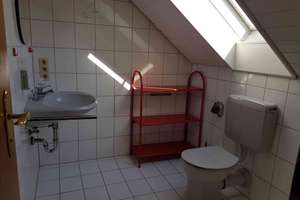Gepflegte 4-Zimmer-Doppelhaushälfte mit schönem Garten in Würzburg – Die vollständige Adresse der Immobilie erhältst du vom Anbieter., 97076 Lengfeld, Würzburg – Vorschaubild 14