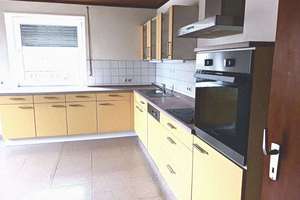 Großes Einfamilienhaus mit PV-Anlage, viel Potenzial für Familien – Dorfstraße 14, 86441 Zusmarshausen – Vorschaubild 5