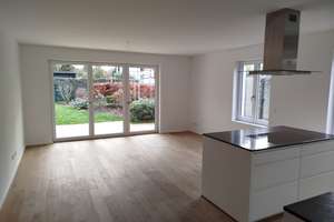 Exklusive, geräumige 2-Zimmerwohnung mit Einbauküche, Terrasse und Garten in Solln – 81477 Solln, München – Vorschaubild 2